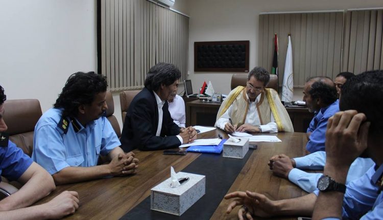 اجتماع عميد بلدية بنغازي مع مراقب الاقتصاد بنغازي