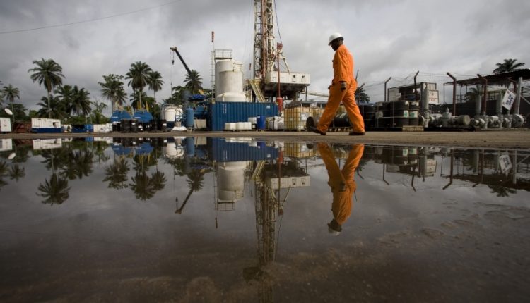 ek_cbg_oilcompanies_002