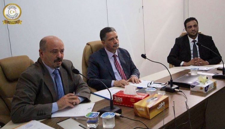 وزير المواصلات يجتمع بمسؤولي الشركة الليبية الأفريقية للطيران