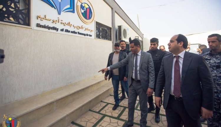 معيتيق يناقش مع عميد بلدية أبوسليم تفعيل المشاريع المتعاقد عليها بالبلدية6